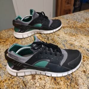 Nike Air Huarache Sneakers Black/Teal Size 11.5 Model 510801-031